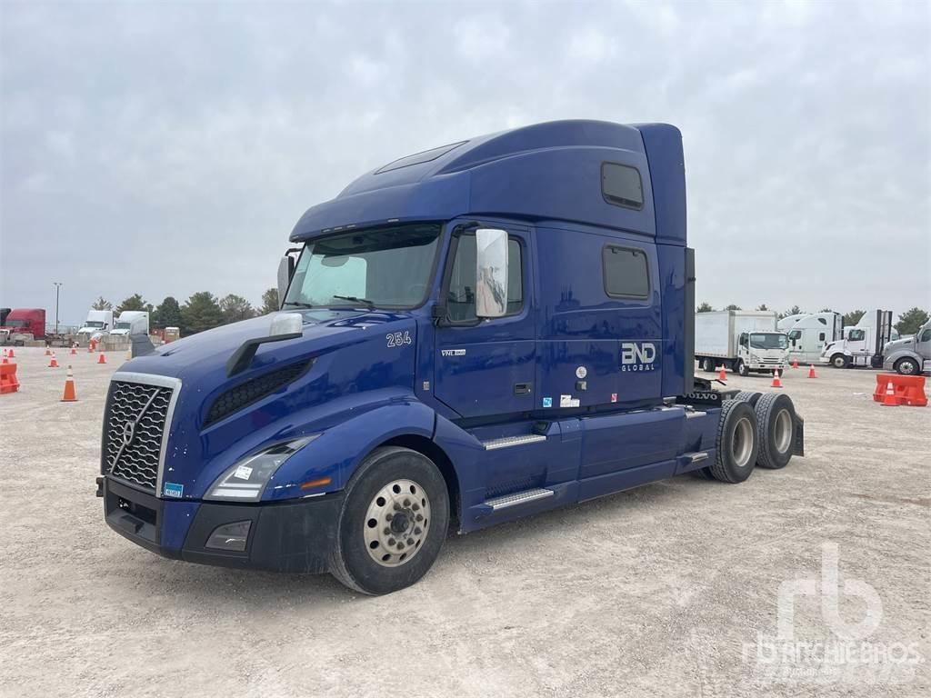 Volvo VNL860 Vetopöytäautot