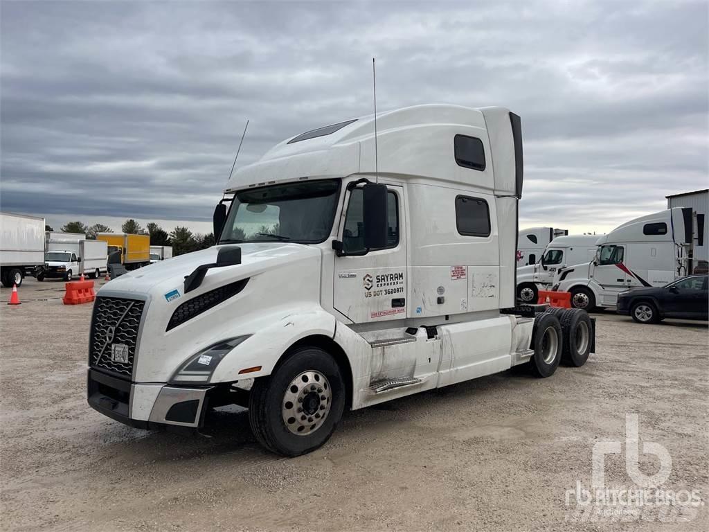 Volvo VNL860 Vetopöytäautot