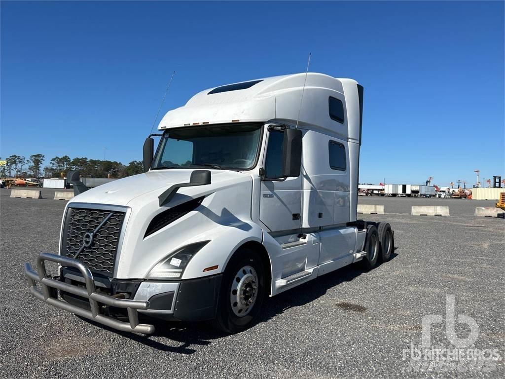 Volvo VNL860 Vetopöytäautot