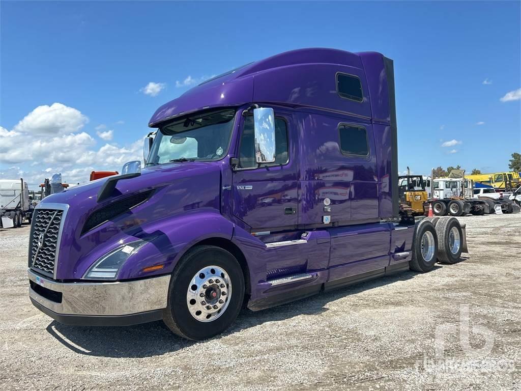 Volvo VNL860 Vetopöytäautot