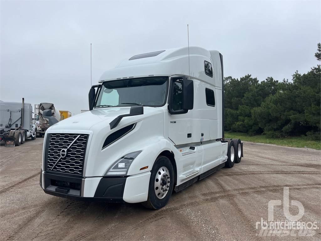 Volvo VNL860 Vetopöytäautot