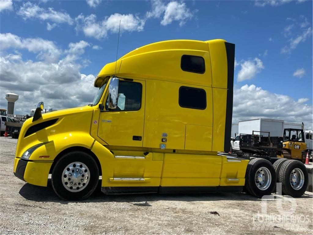Volvo VNL860 Vetopöytäautot