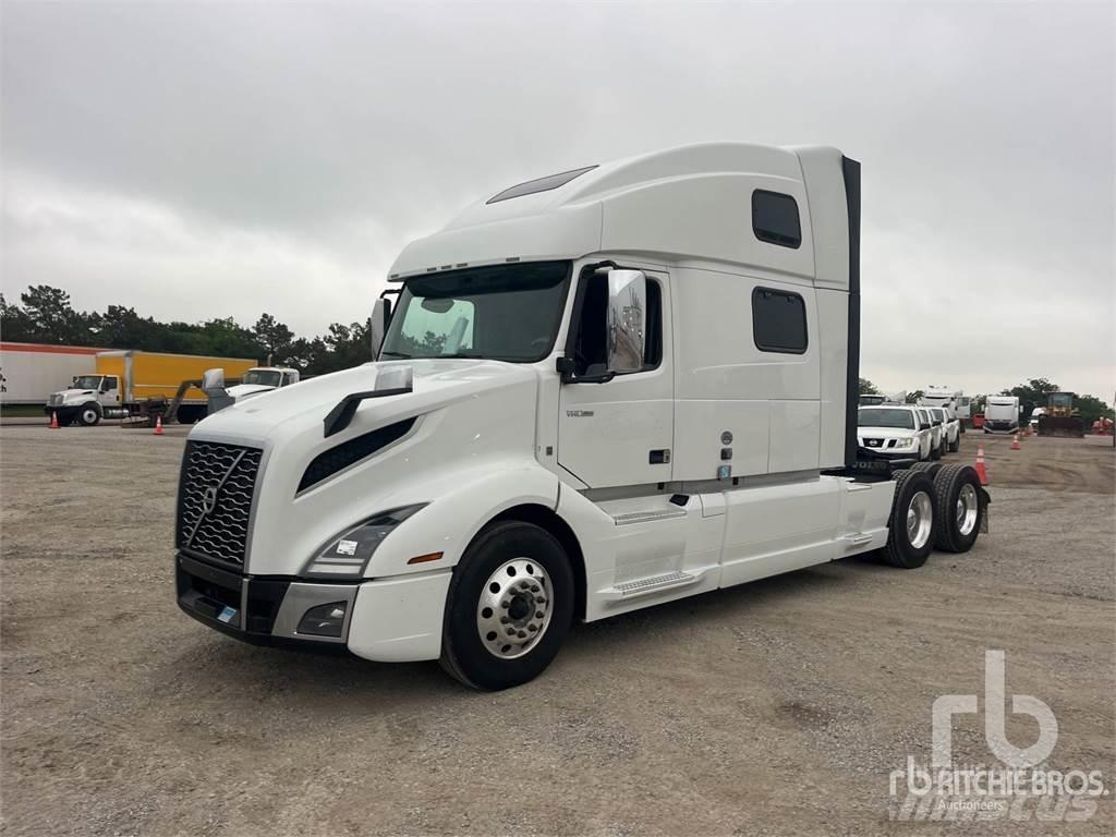 Volvo VNL860 Vetopöytäautot