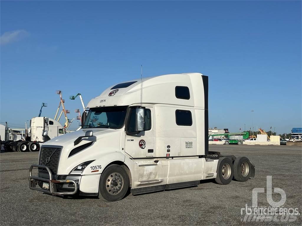 Volvo VNL860 Vetopöytäautot