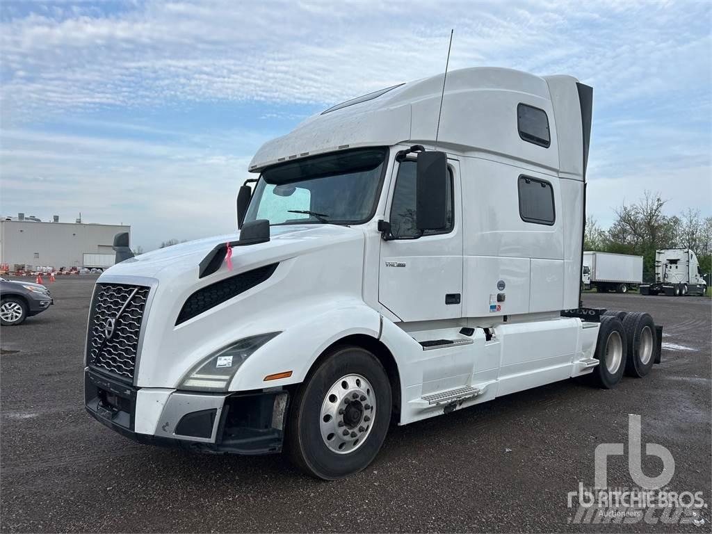 Volvo VNL860 Vetopöytäautot