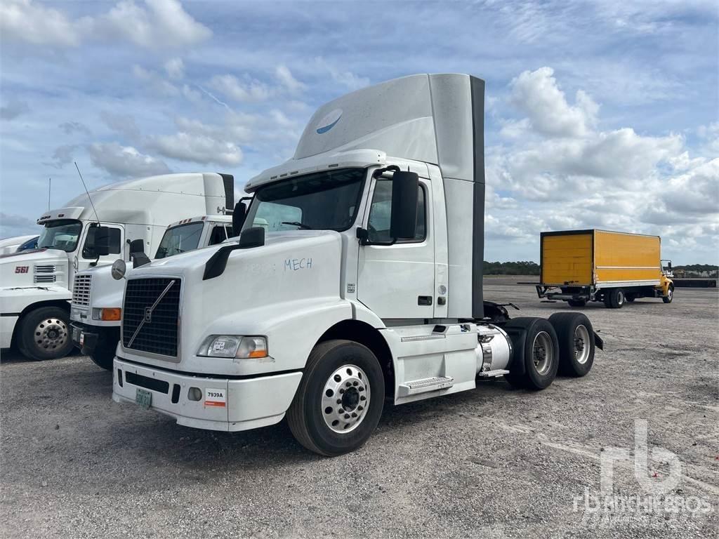 Volvo VNM200 Vetopöytäautot
