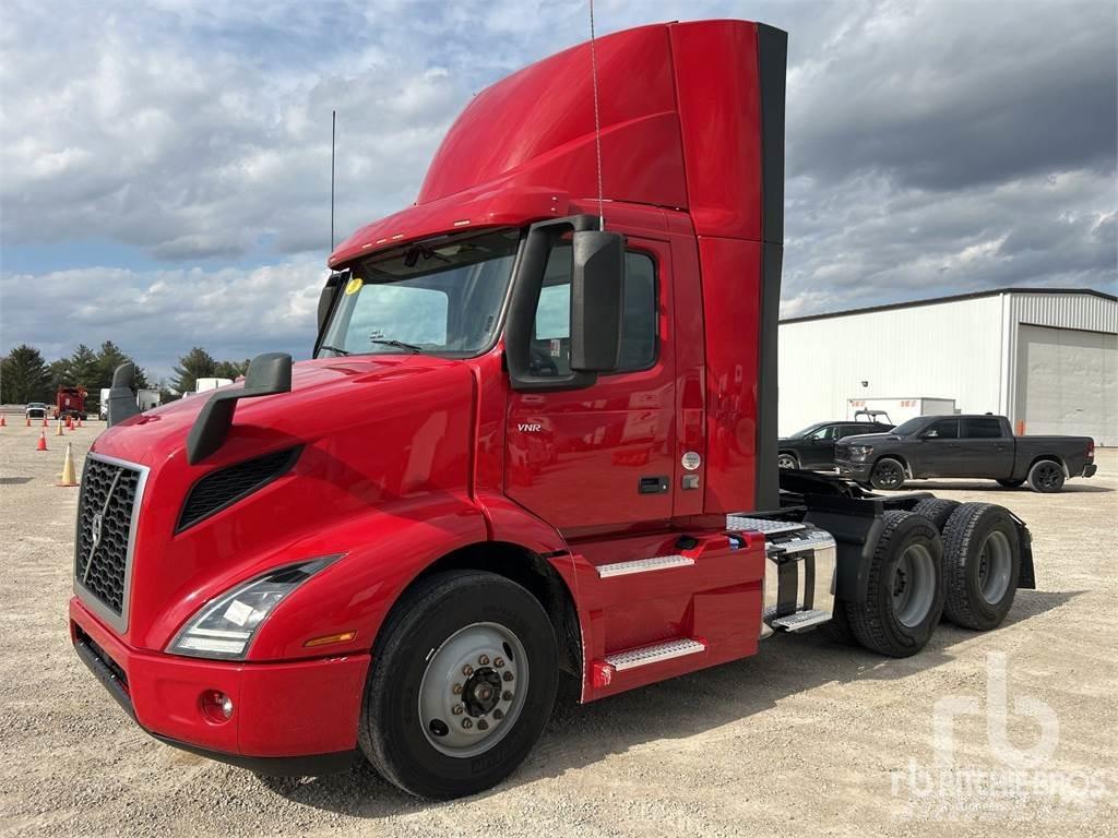 Volvo VNR Vetopöytäautot