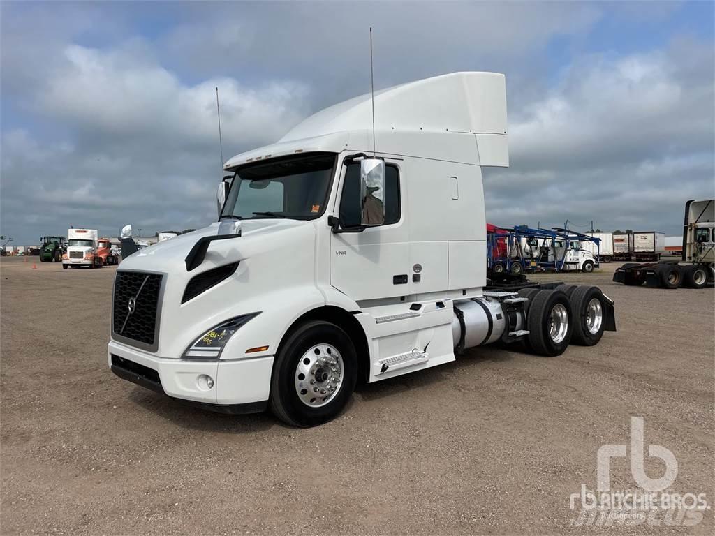 Volvo VNR Vetopöytäautot