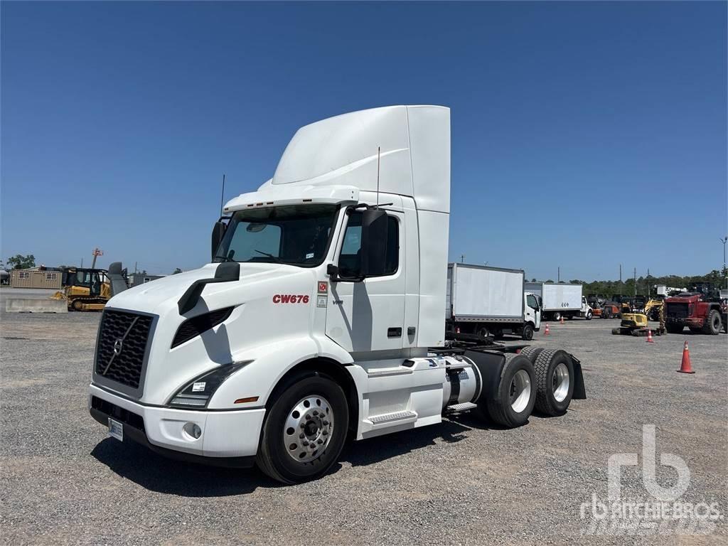 Volvo VNR64300 Vetopöytäautot