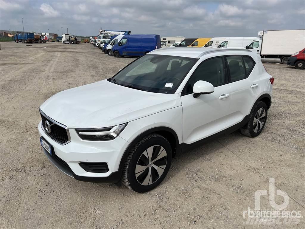 Volvo XC40 Lava-autot