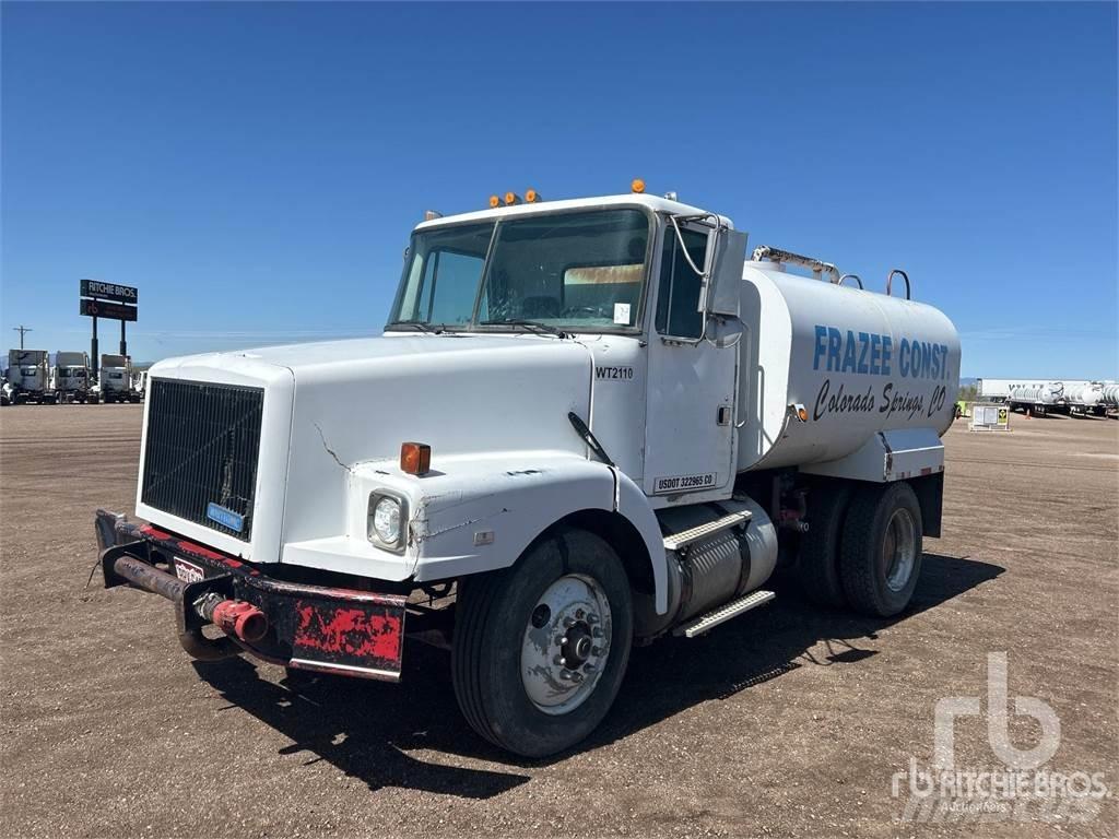 White GMC WG42T Vesisäiliöautot