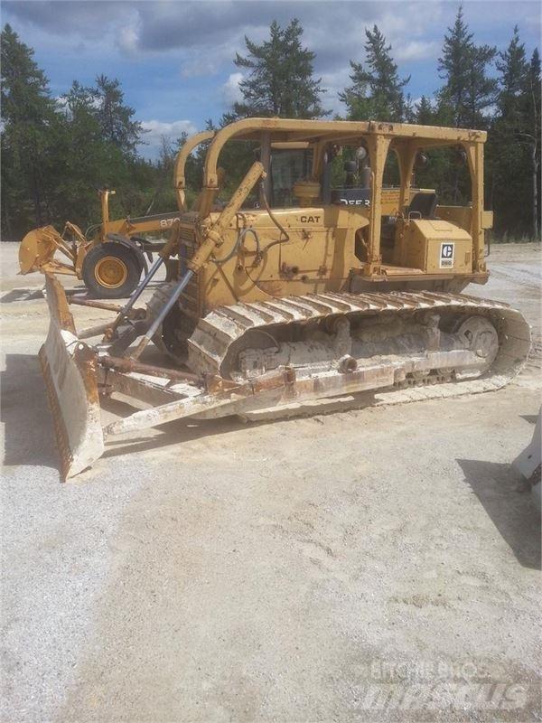CAT D6D LGP Telaketjupuskutraktorit