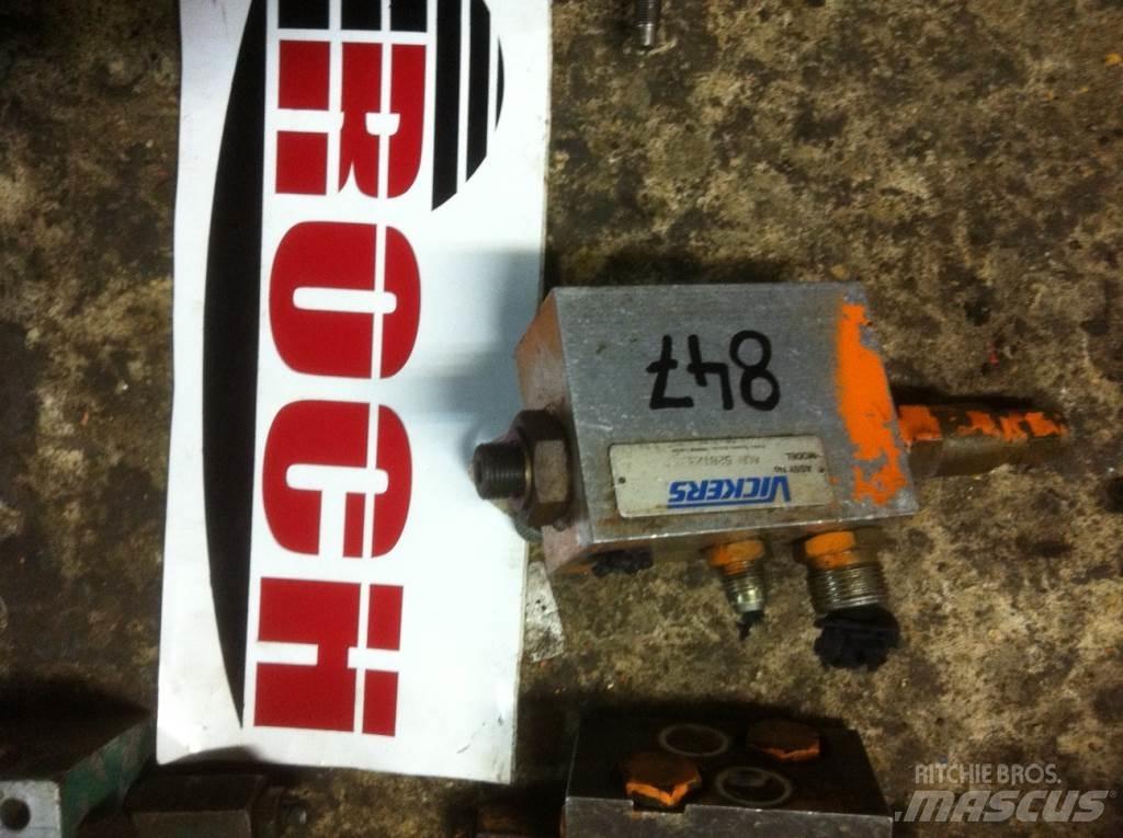 Vickers ACR 528123 Hydrauliikka
