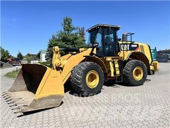 CAT 966M Pyöräkuormaajat