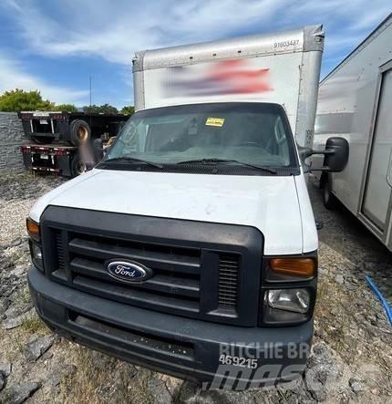 Ford E-350 Umpikorikuorma-autot