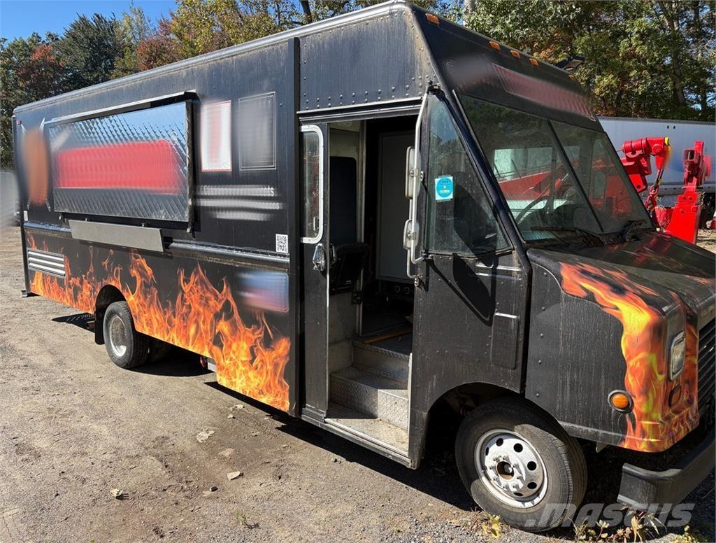 Ford E-350 Umpikorikuorma-autot