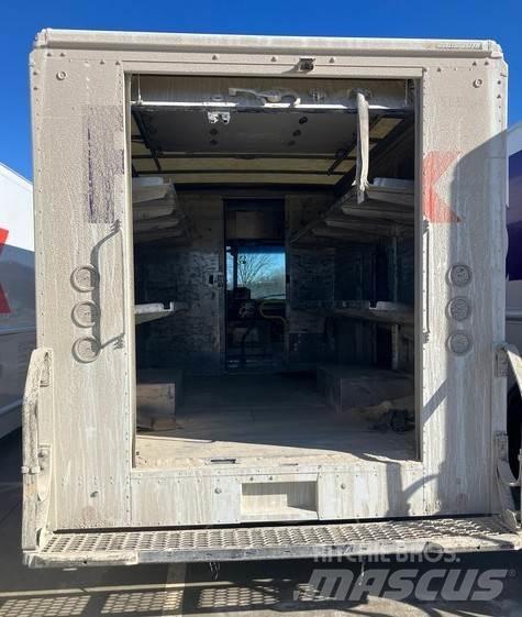 Ford E350 Umpikorikuorma-autot