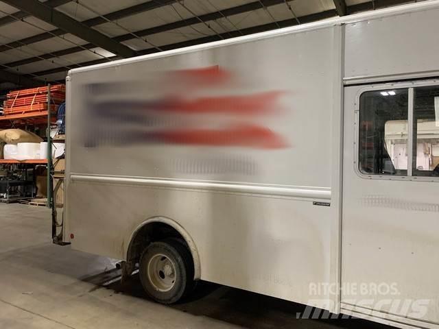 Ford E350 Umpikorikuorma-autot