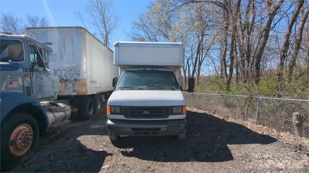 Ford E450 Umpikorikuorma-autot