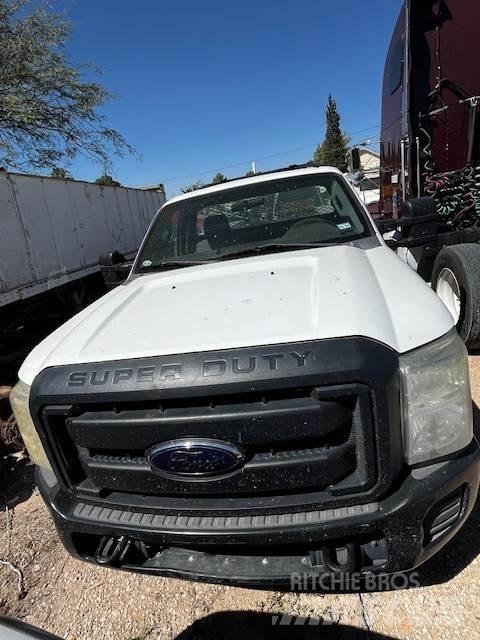 Ford F250 Hinausautot