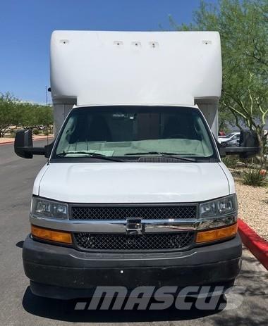 GMC Savana 4500 Umpikorikuorma-autot