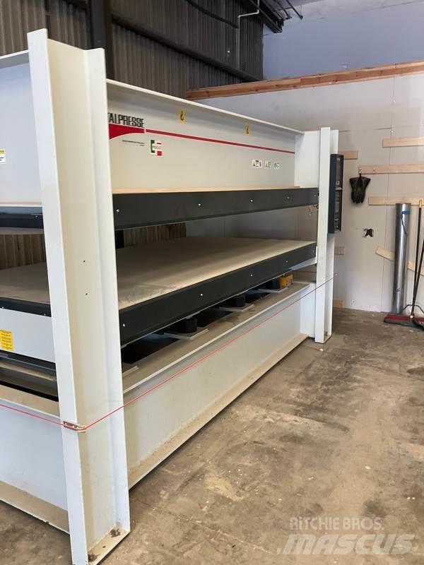  ITALPRESSE XL/8 Muut metsäkoneet