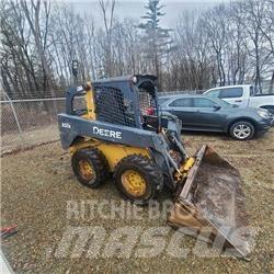 John Deere 320D Liukuohjatut kuormaajat