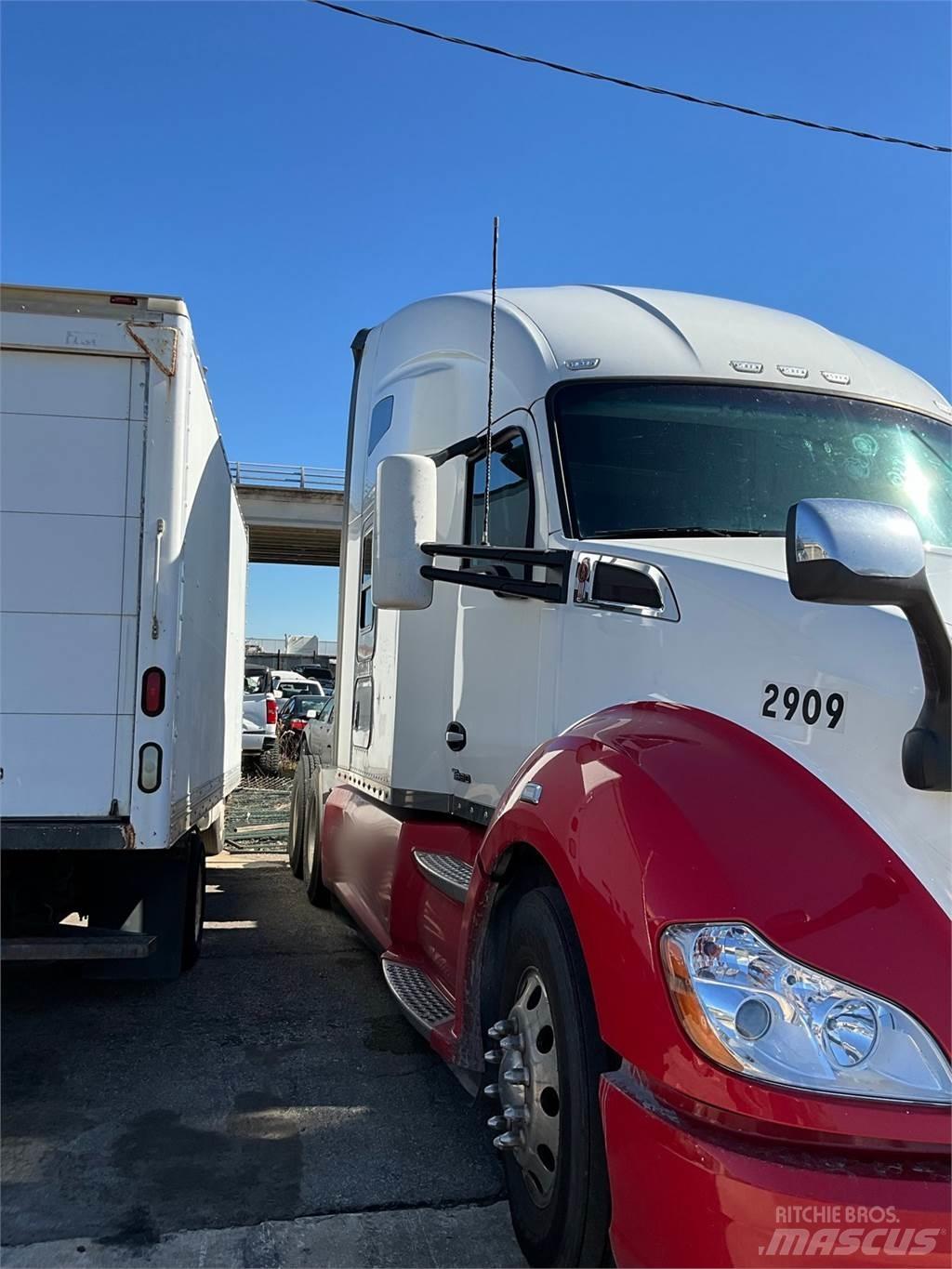 Kenworth T680 Vetopöytäautot