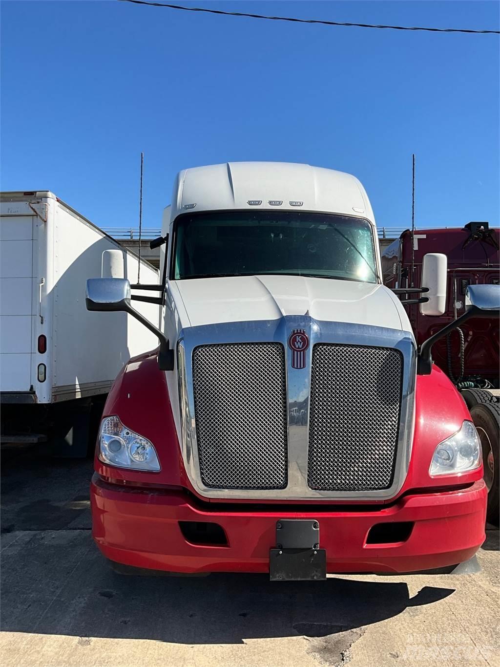 Kenworth T680 Vetopöytäautot