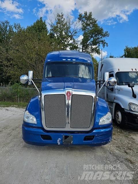 Kenworth T680 Vetopöytäautot