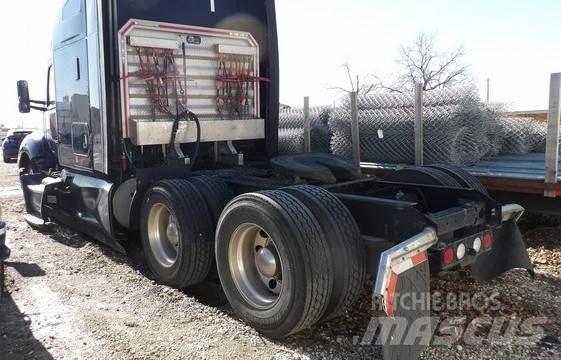 Kenworth T680 Vetopöytäautot
