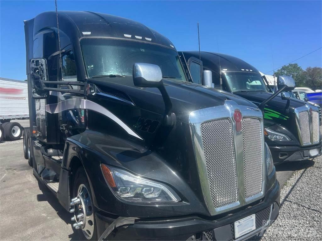 Kenworth T680 Vetopöytäautot