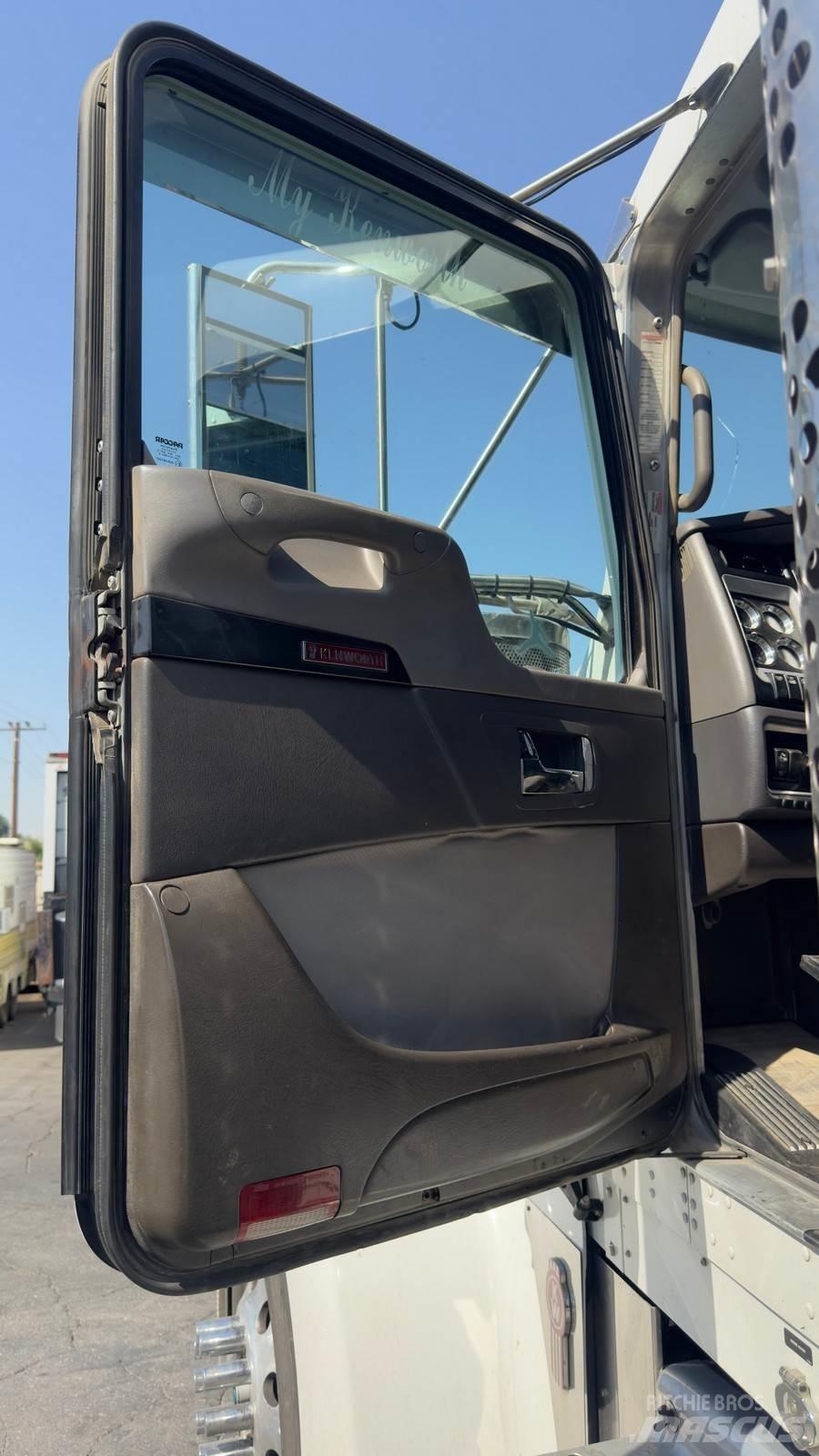 Kenworth W900 Vetopöytäautot