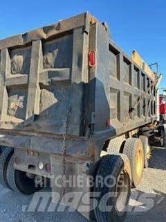 Mack CT713 Sora- ja kippiautot