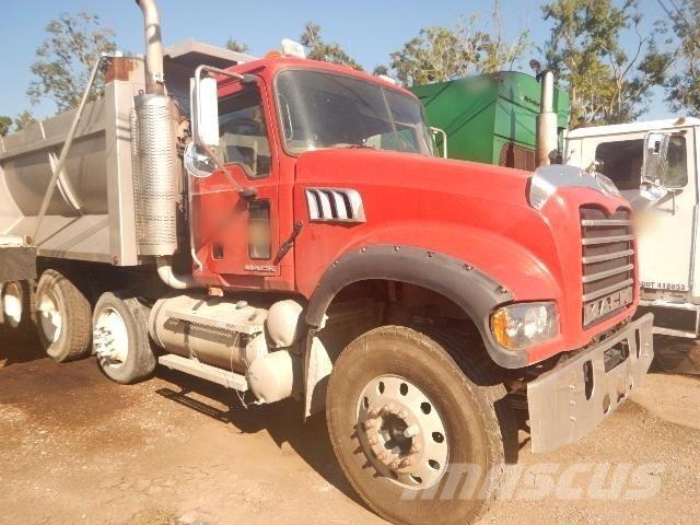 Mack GU713 Sora- ja kippiautot