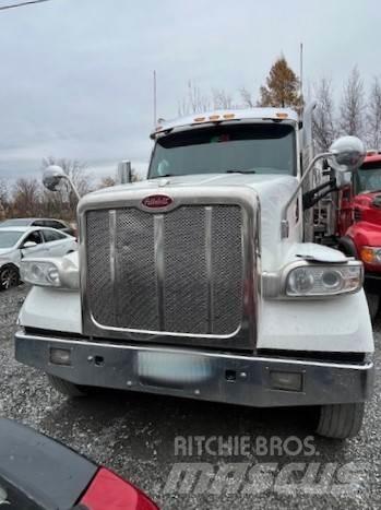 Peterbilt 567 Vetopöytäautot