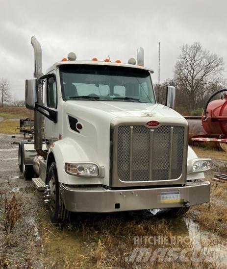 Peterbilt 567SB Vetopöytäautot