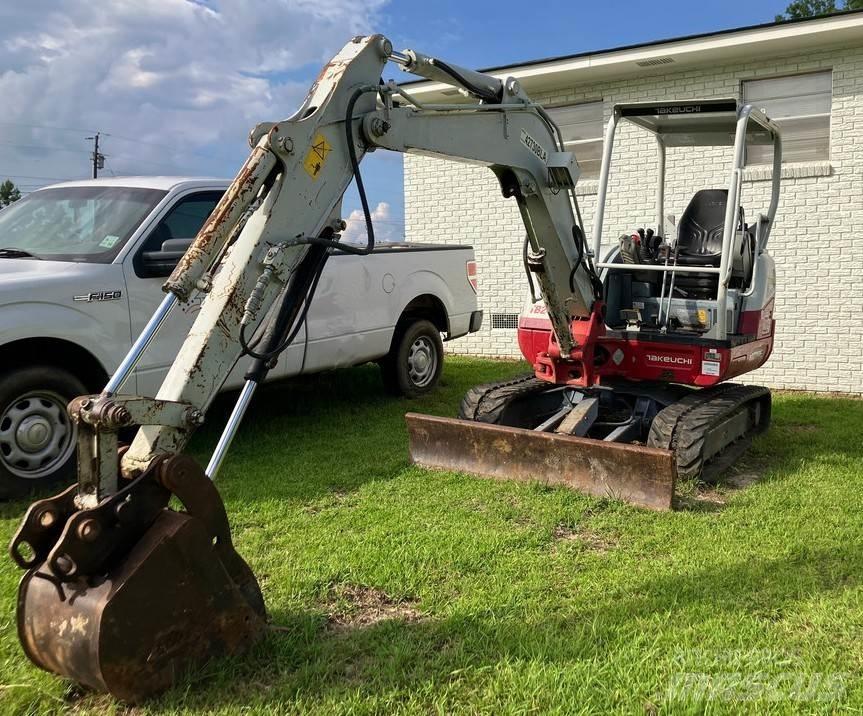 Takeuchi TB240 Midikaivukoneet 7t - 12t