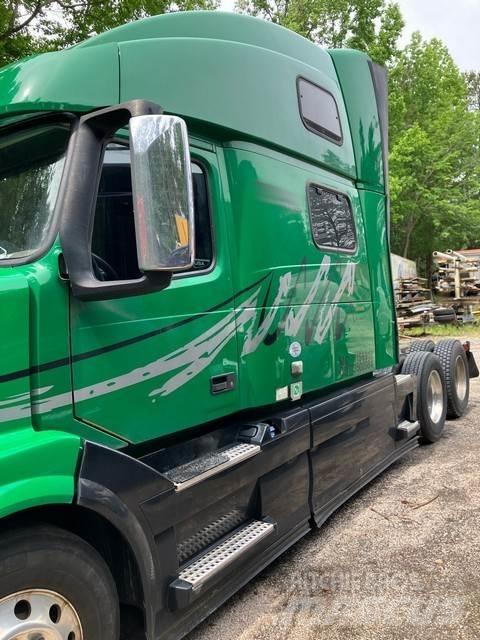 Volvo T780 Vetopöytäautot