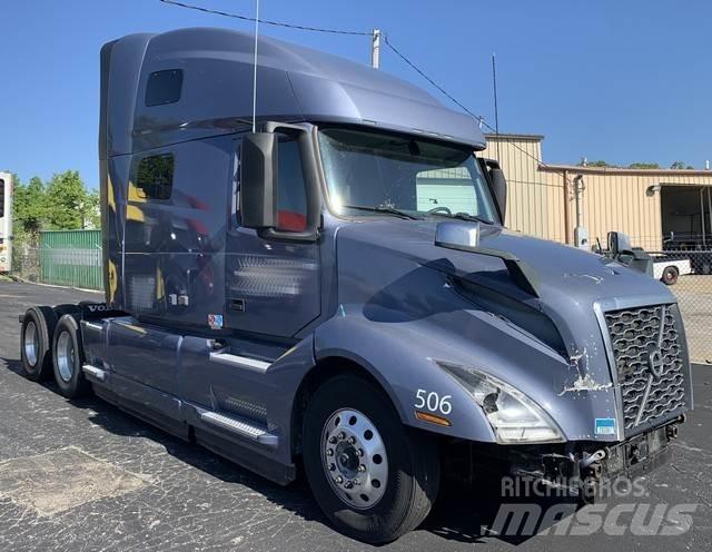 Volvo VNL 760 Vetopöytäautot