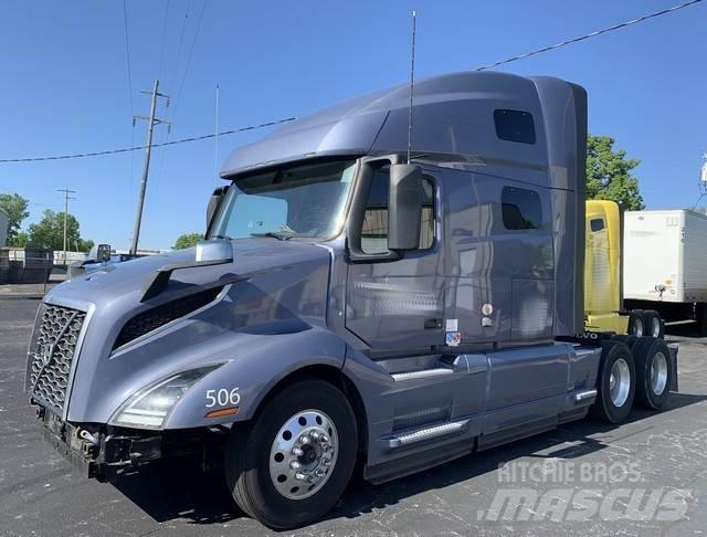 Volvo VNL 760 Vetopöytäautot
