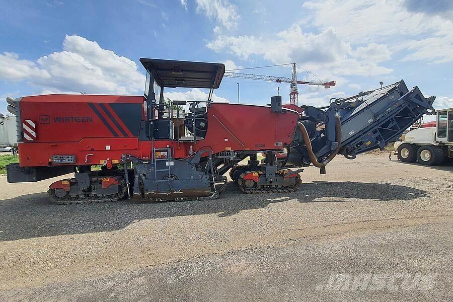 Wirtgen W 220 Kylmäasfalttikoneet