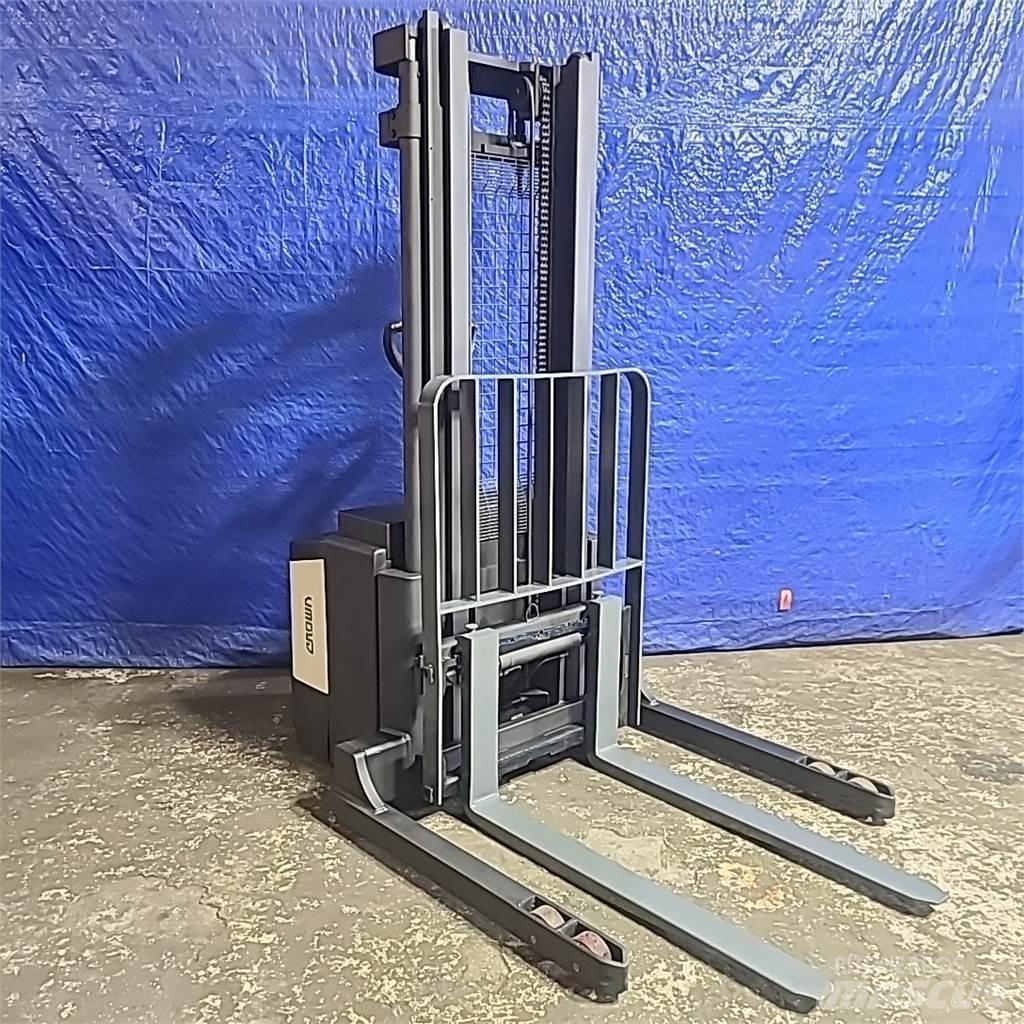 Crown WS2300 Ajettavat pinoamisvaunut