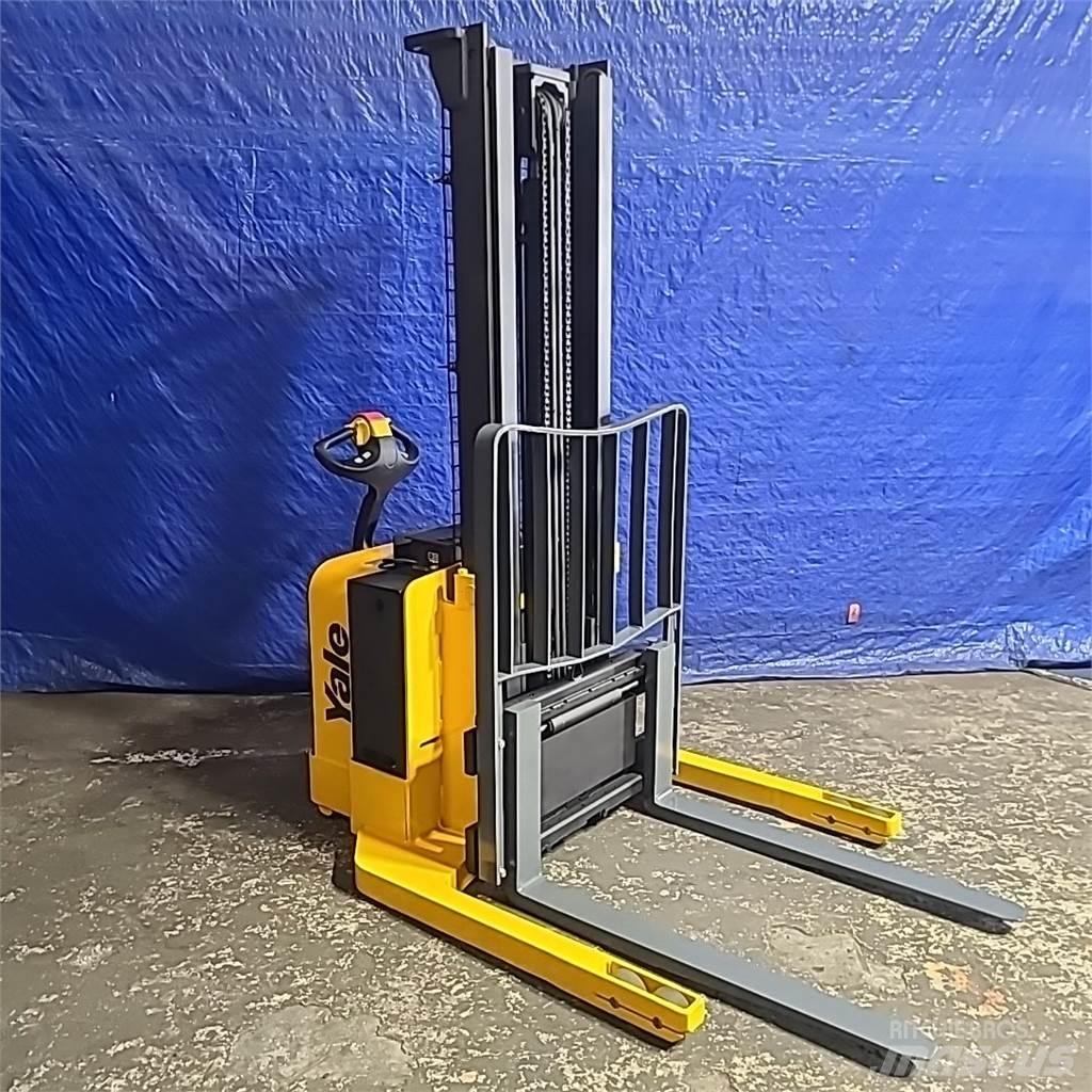 Yale MSW040 Ajettavat pinoamisvaunut