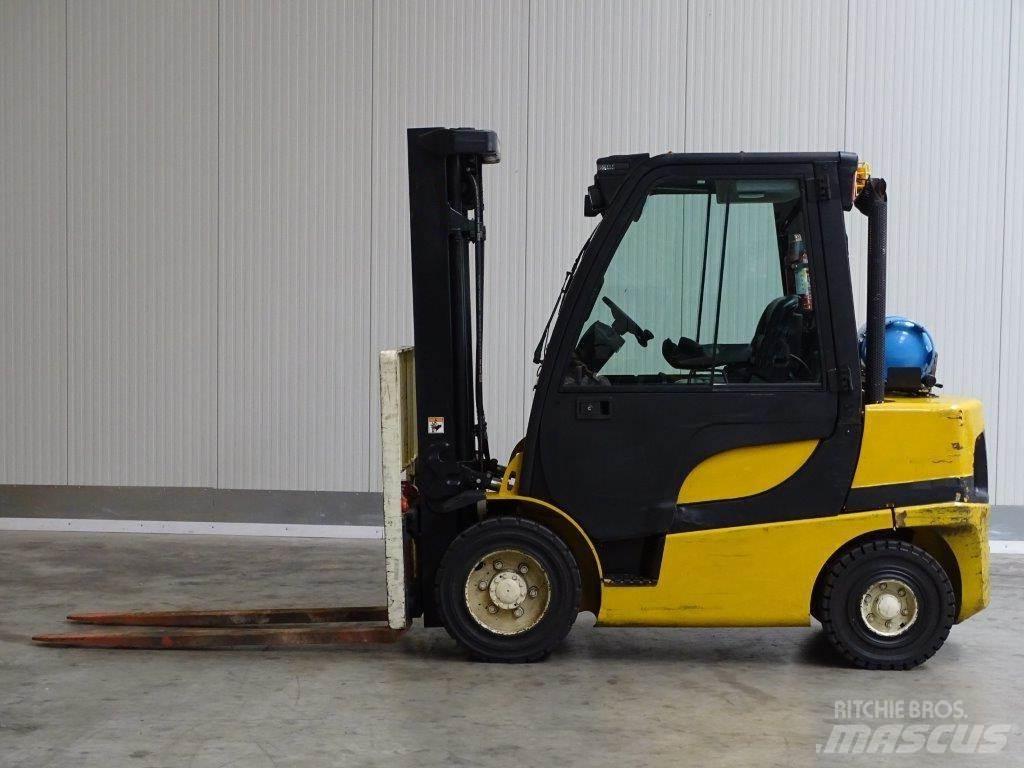 Yale GLP30VX Nestekaasutrukit
