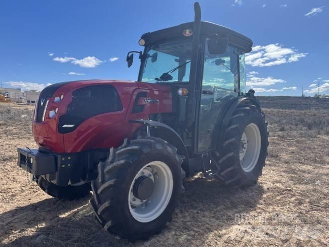 Valtra F105S Traktorit