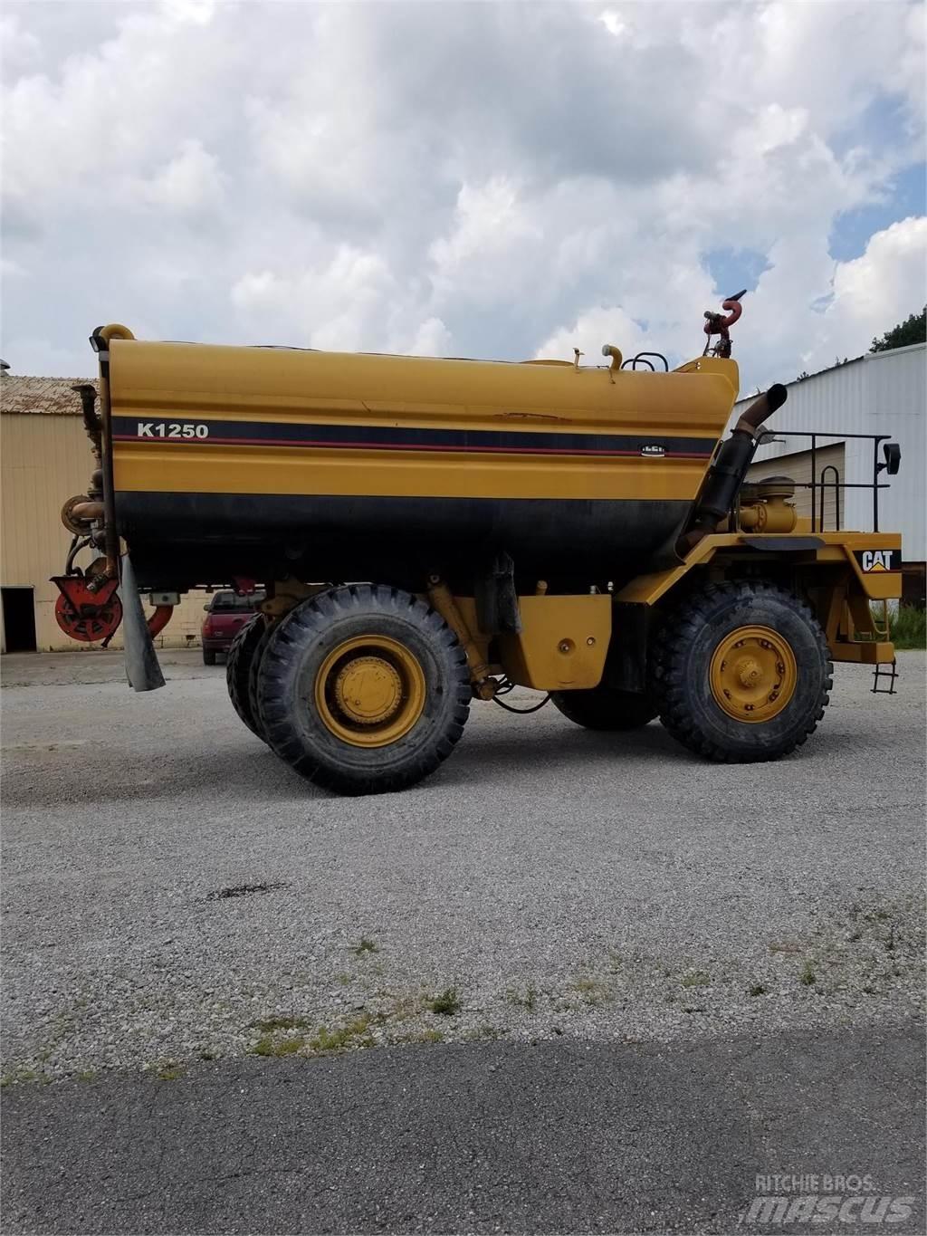 CAT 773B Vesisäiliöautot