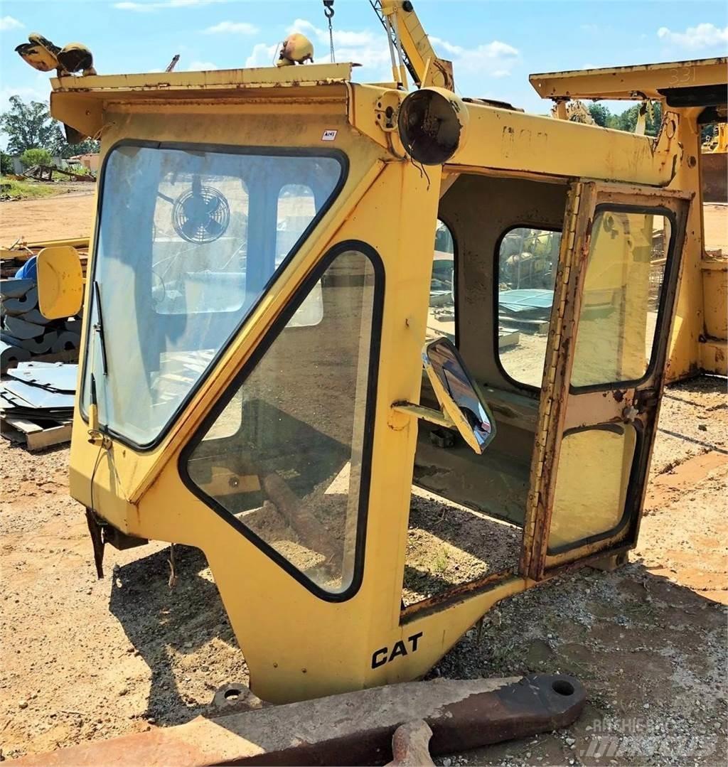 CAT 980C Ohjaamo ja sisusta