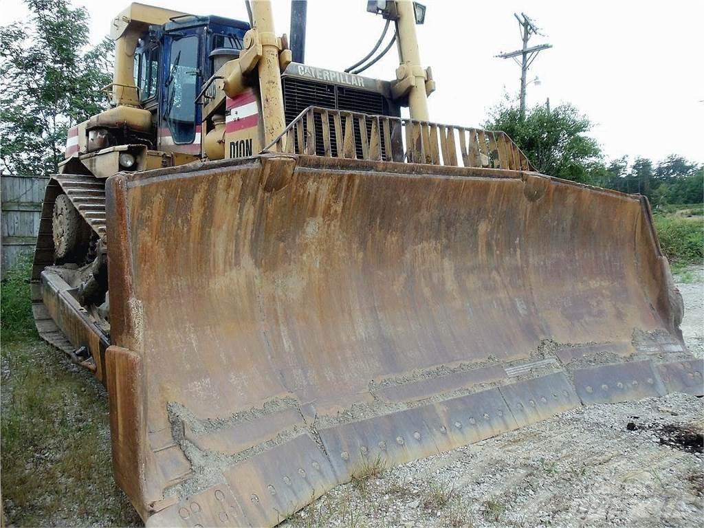 CAT D10N Telaketjupuskutraktorit