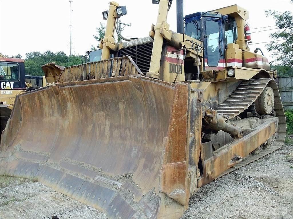 CAT D10N Telaketjupuskutraktorit